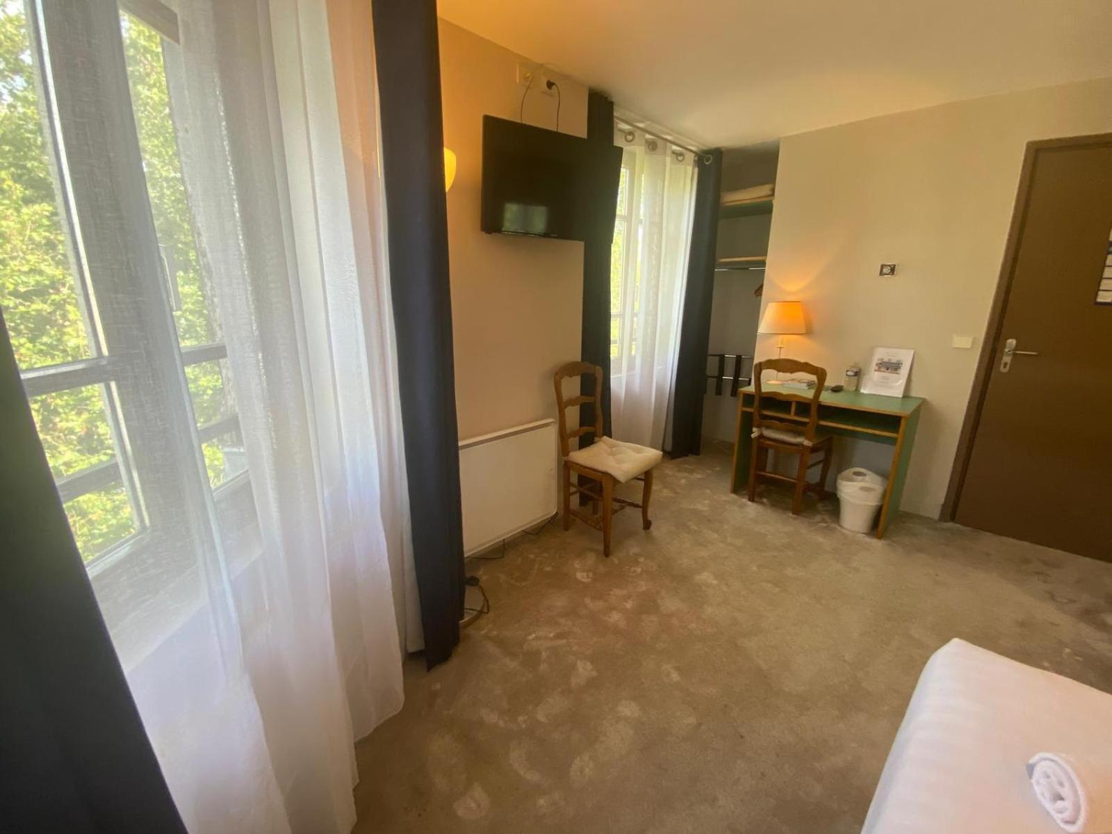 Hotel Paris Vesinet- Logis Hotel Restaurant Le Vésinet Exteriör bild